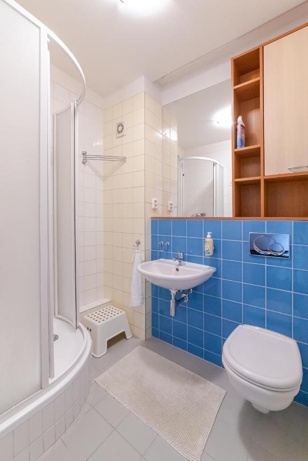 Strawberry Apartment Bratislava Extérieur photo