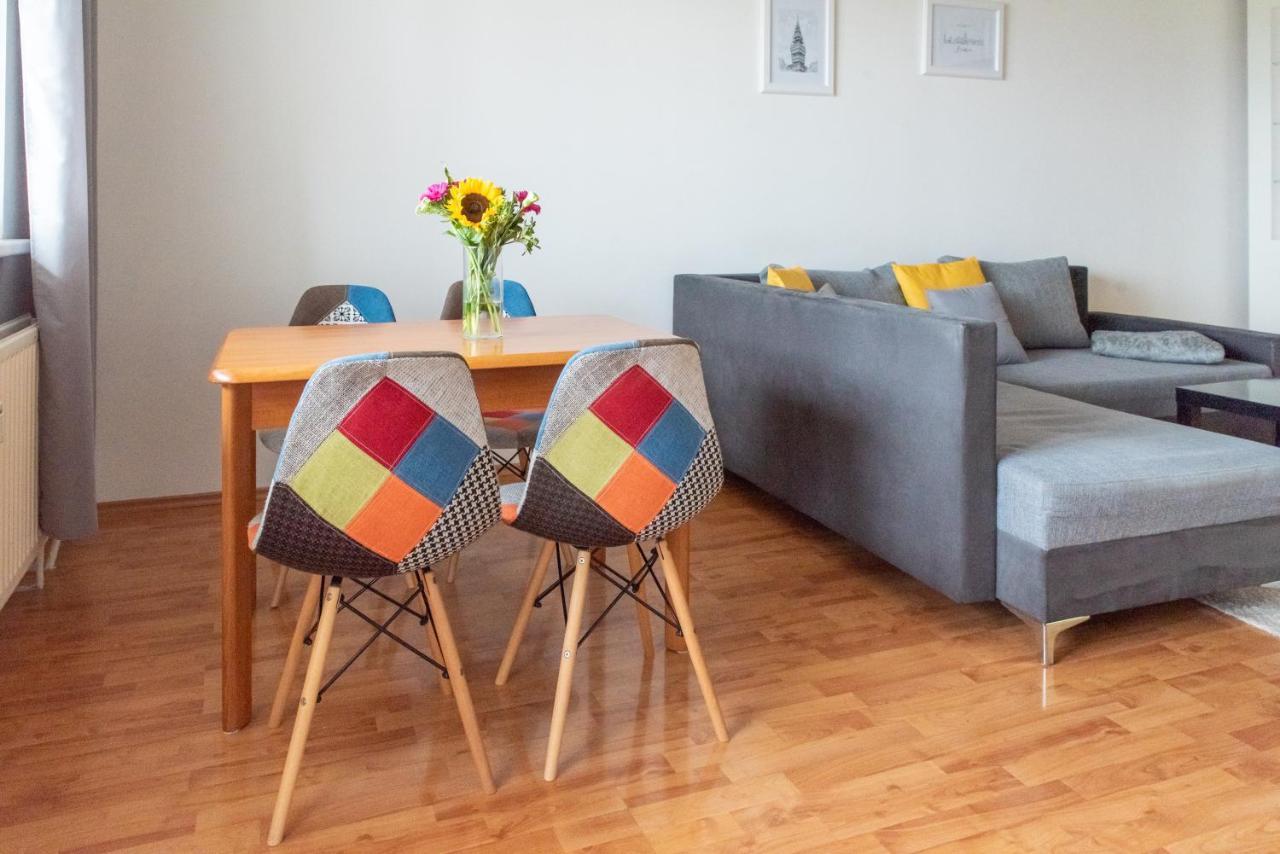 Strawberry Apartment Bratislava Extérieur photo