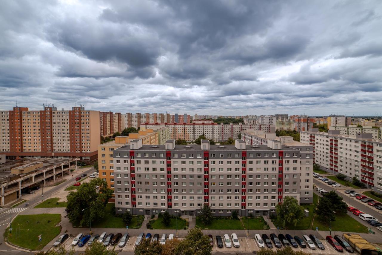 Strawberry Apartment Bratislava Extérieur photo